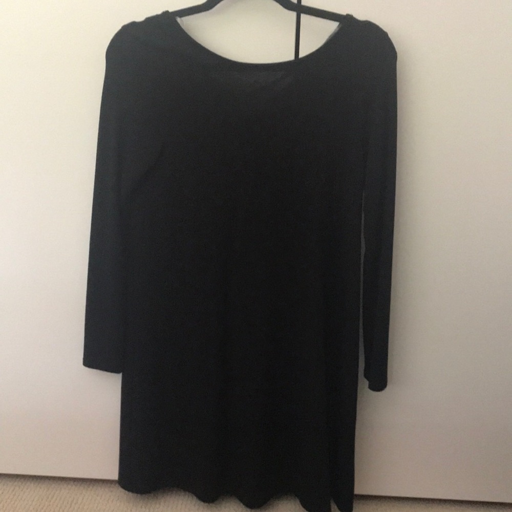 Cross-back long sleeve dress